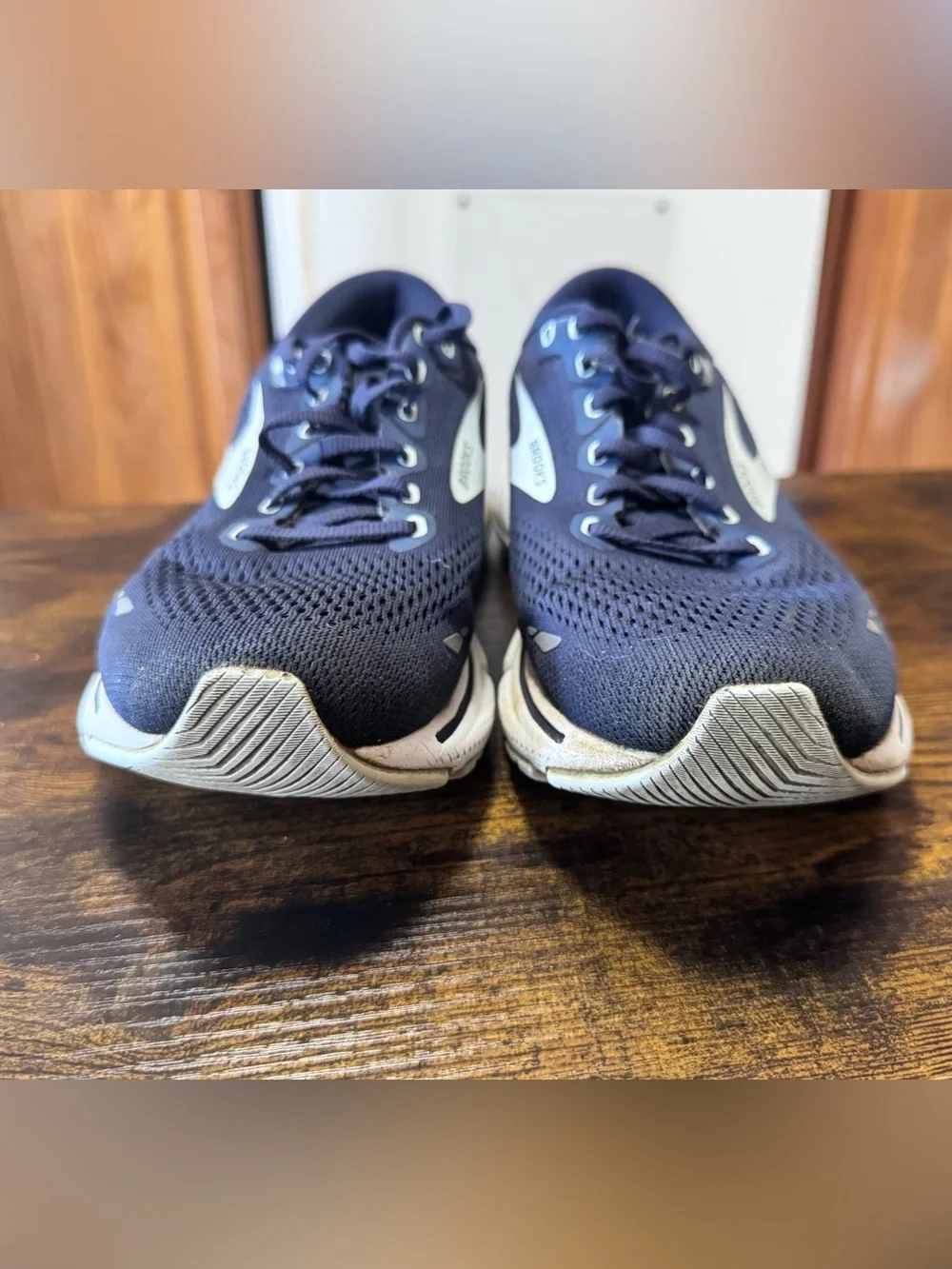 Brooks Ghost 15 woMen’s Size 10 Running Shoes Navy Blue White